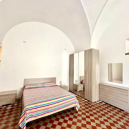 Mono Giglio B Holiday home